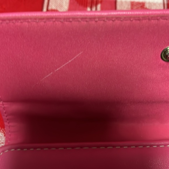 Pink Wallet - Picture 6 of 6